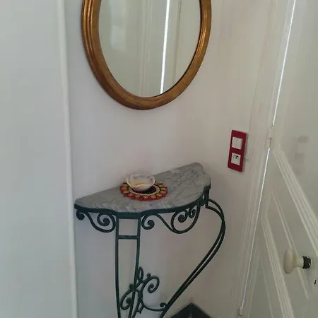 Lamartine Apartment *
